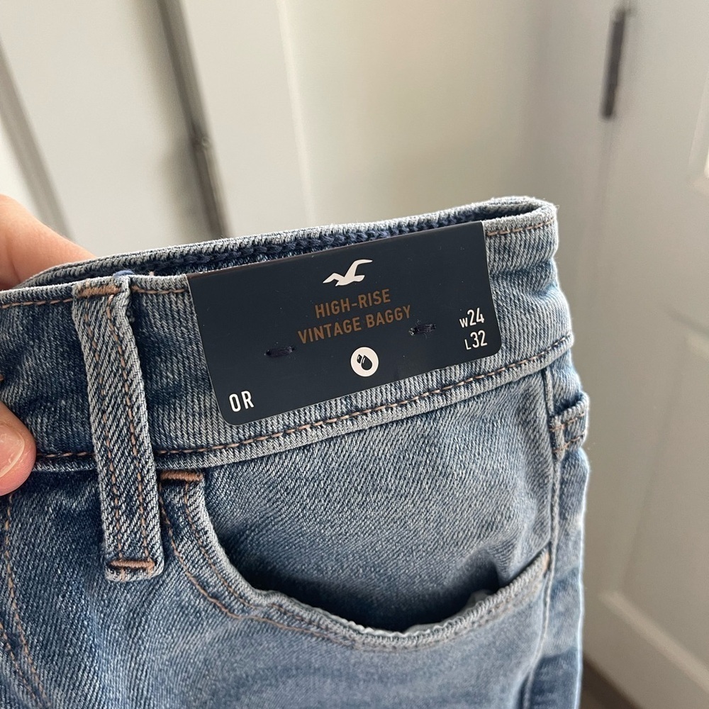 Hollister Vintage High Rise Baggy Jean - 0 - Picture 6 of 6